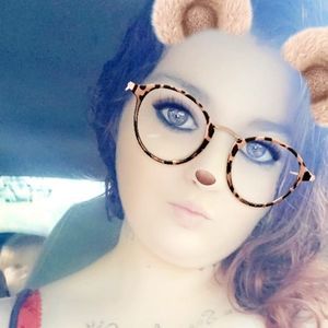 Meet your Posher, Bobbiee